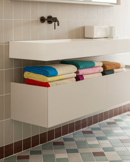 Bath Towel Red Turquoise