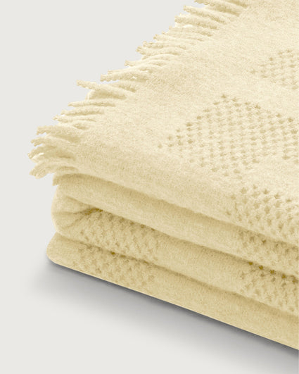 Bedspread Mesh Buttercream